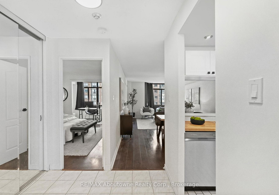 300-webb-drive-mississauga-ontario-w13440012