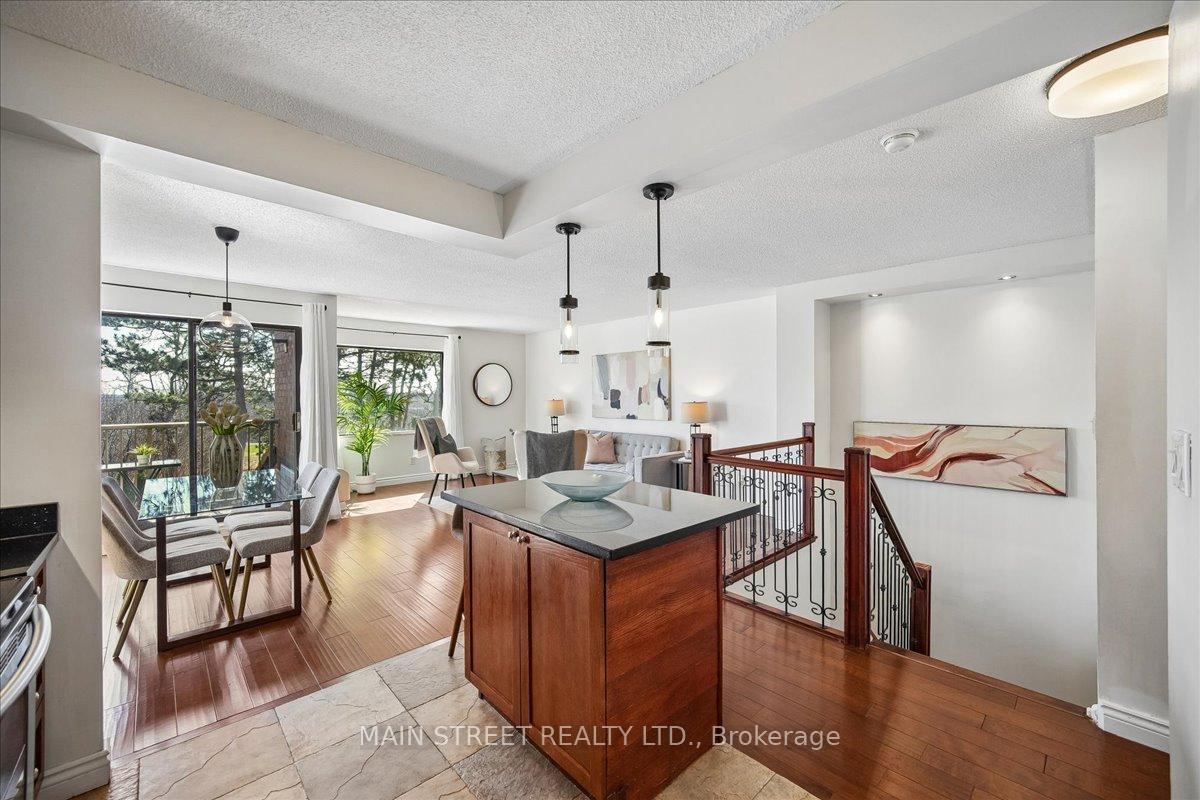 1000-cedarglen-gate-mississauga-ontario-w13440112