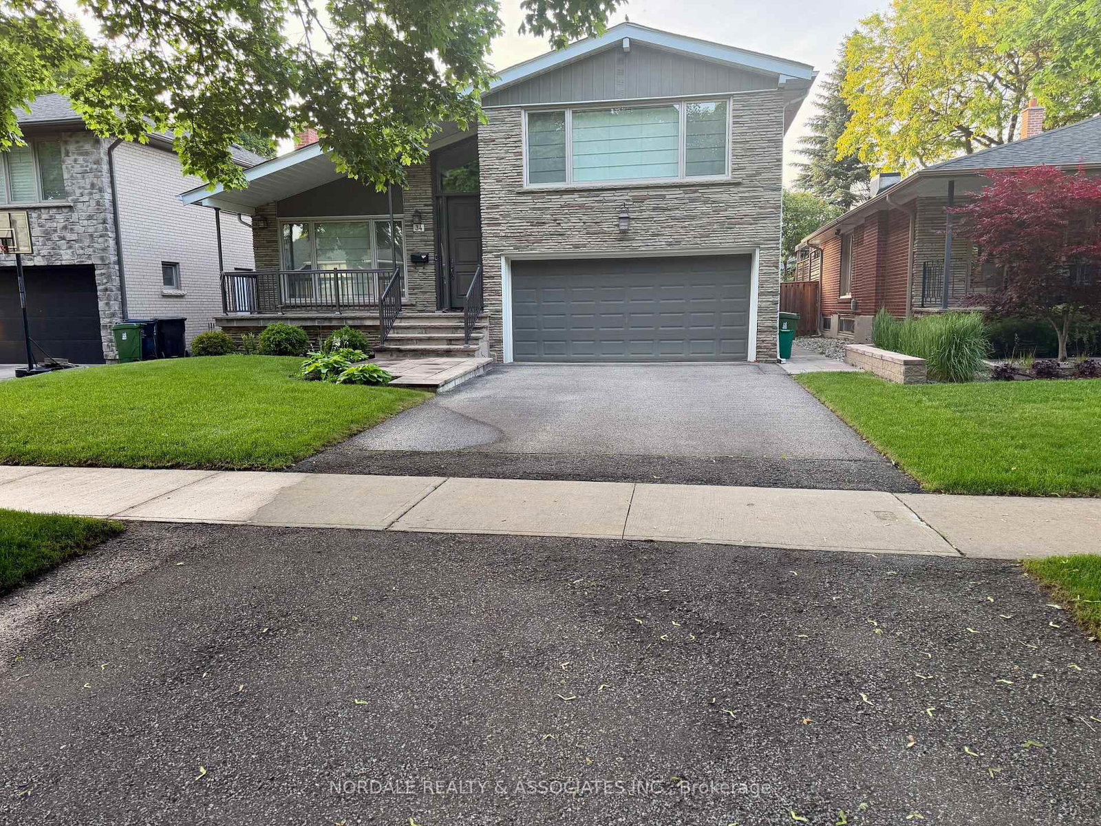 34-manorhampton-drive-etobicoke-ontario-w13440222
