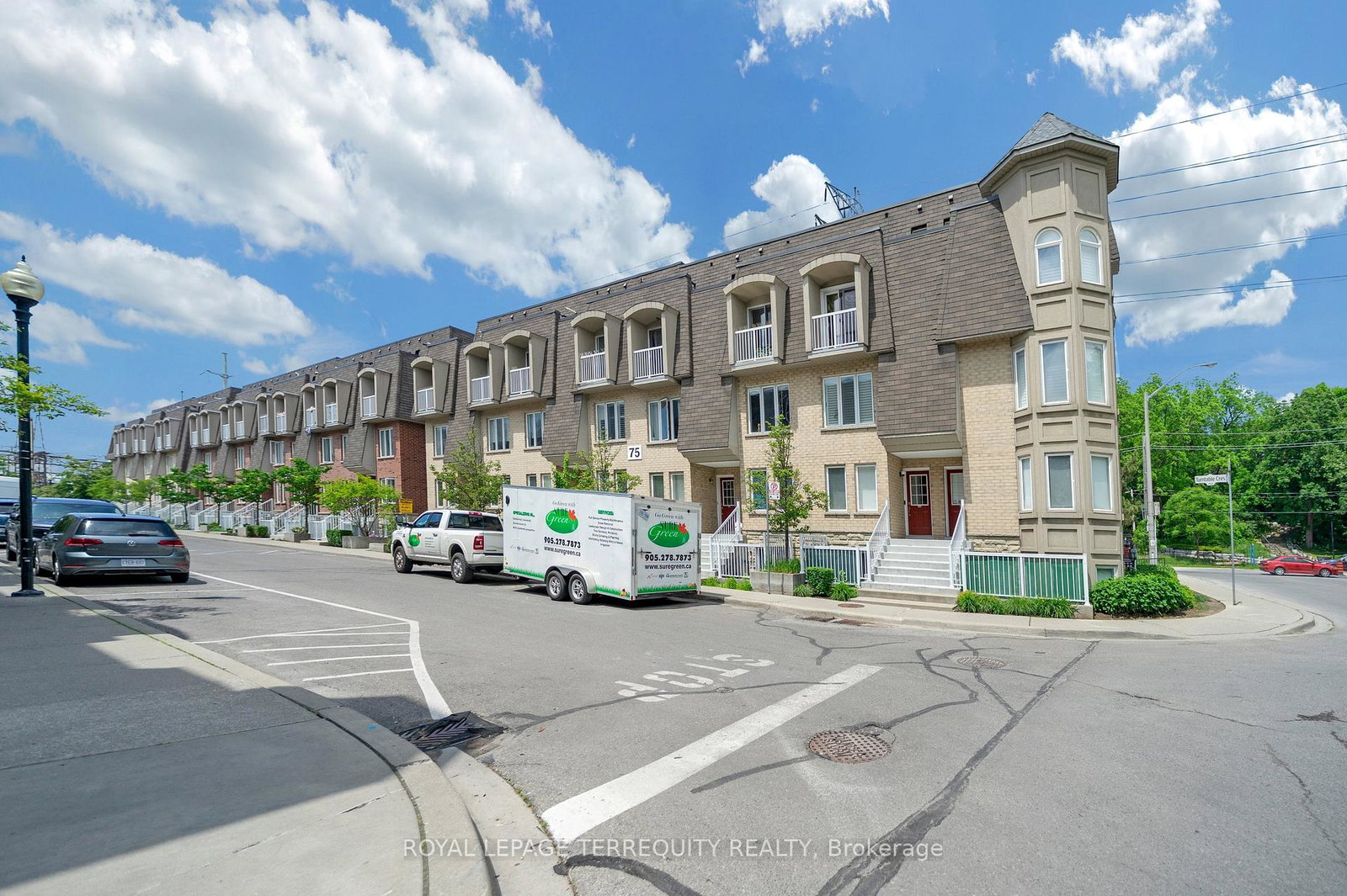 75-turntable-crescent-toronto-ontario-w13440240