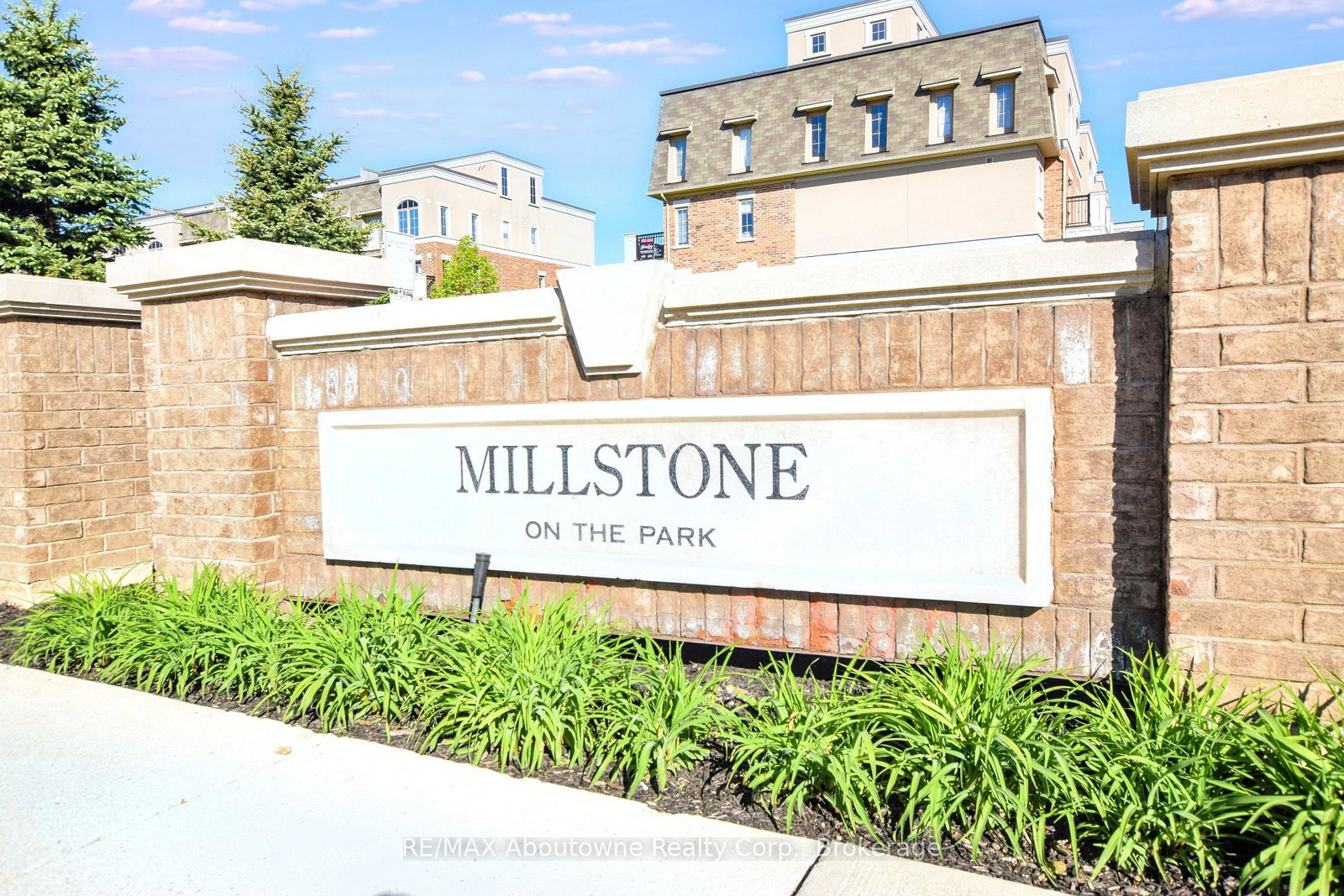 2441-greenwich-drive-oakville-ontario-w13440316