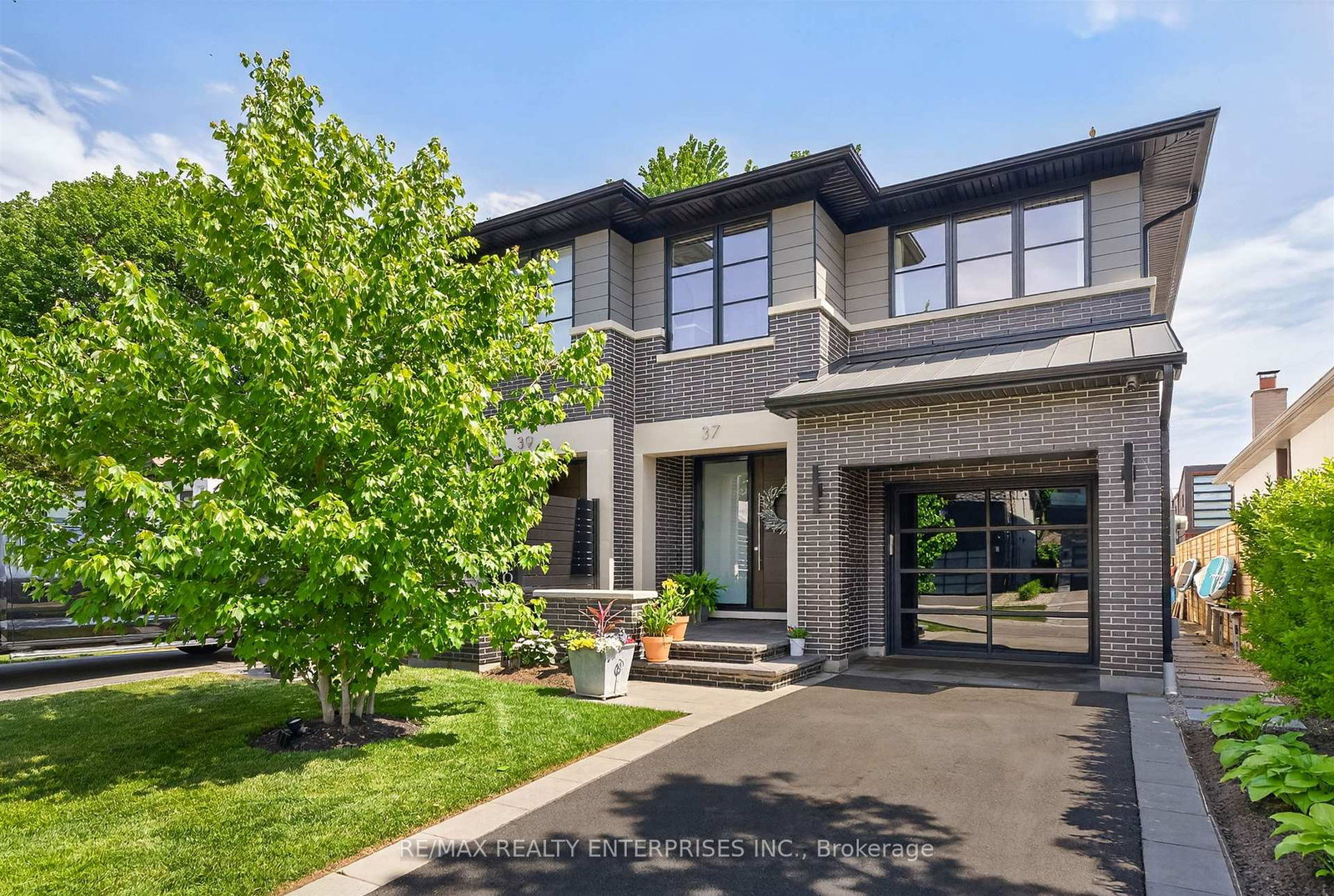 37-oakwood-avenue-n-mississauga-ontario-w13440338