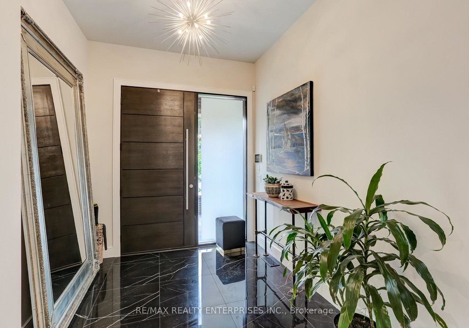 37-oakwood-avenue-n-mississauga-ontario-w13440338