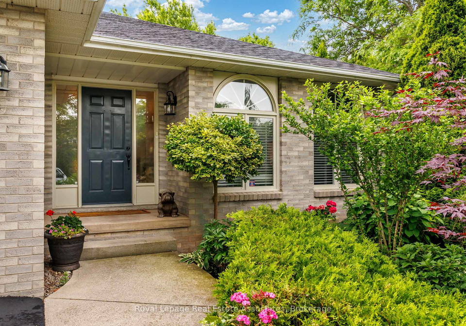 537-mathewman-crescent-burlington-ontario-w13440438