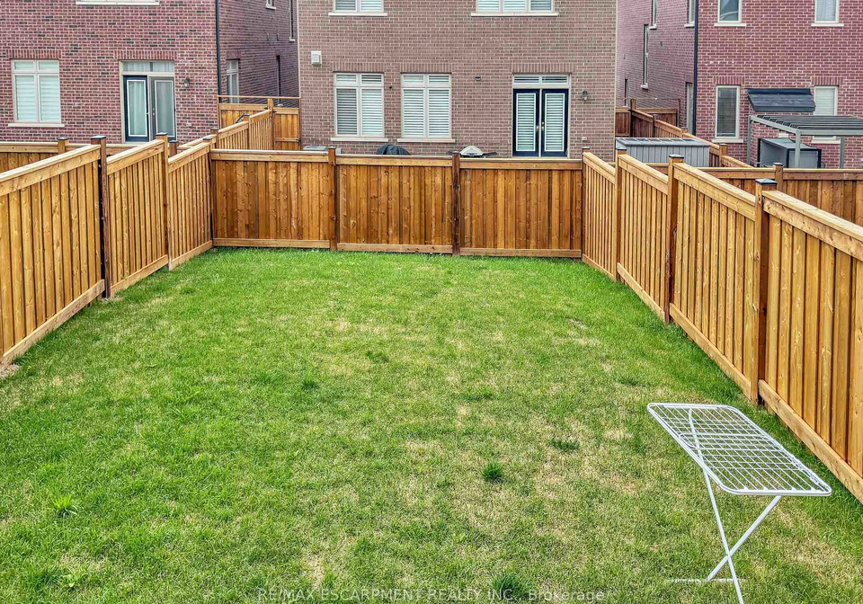 104-settlers-road-e-oakville-ontario-w13440748
