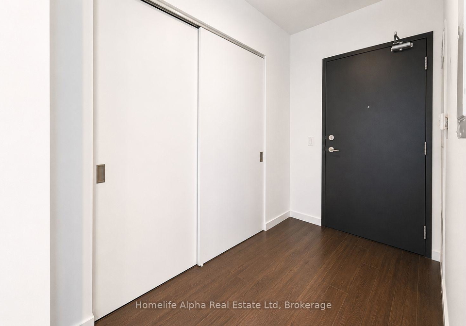 7-smith-crescent-etobicoke-ontario-w13440798