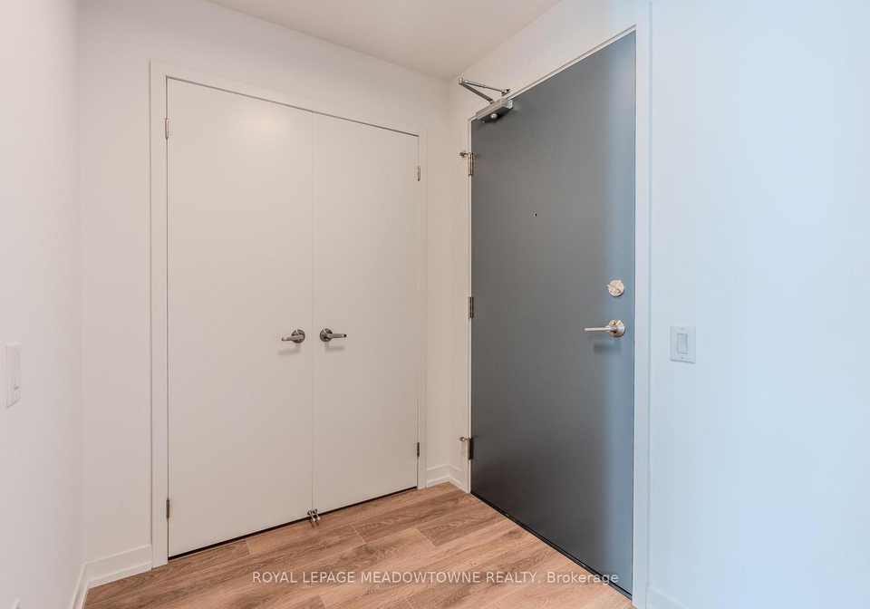 2485-eglinton-avenue-w-mississauga-ontario-w13441252