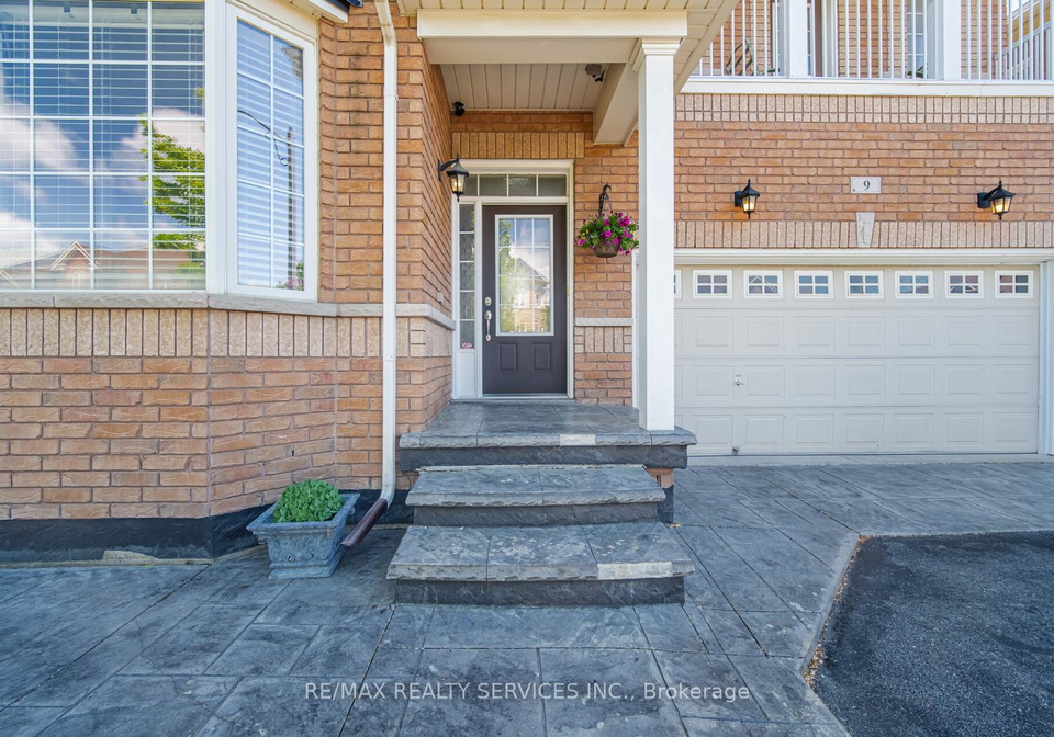 9-eatonville-street-brampton-ontario-w13441284