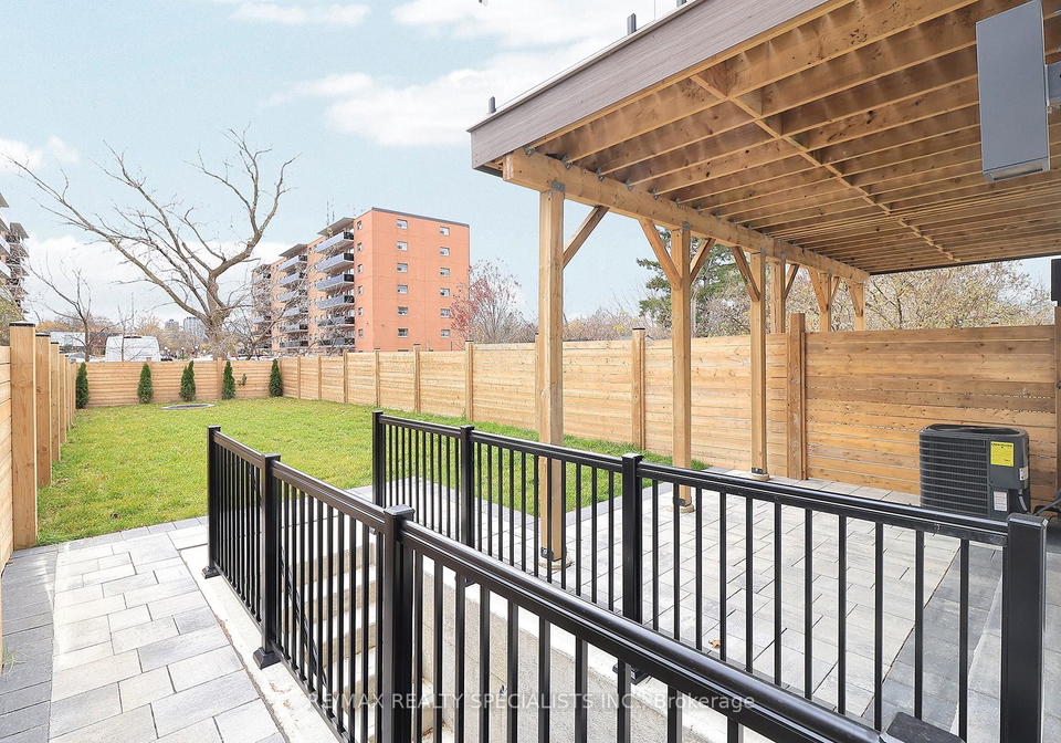 1046-roosevelt-road-mississauga-ontario-w13441364