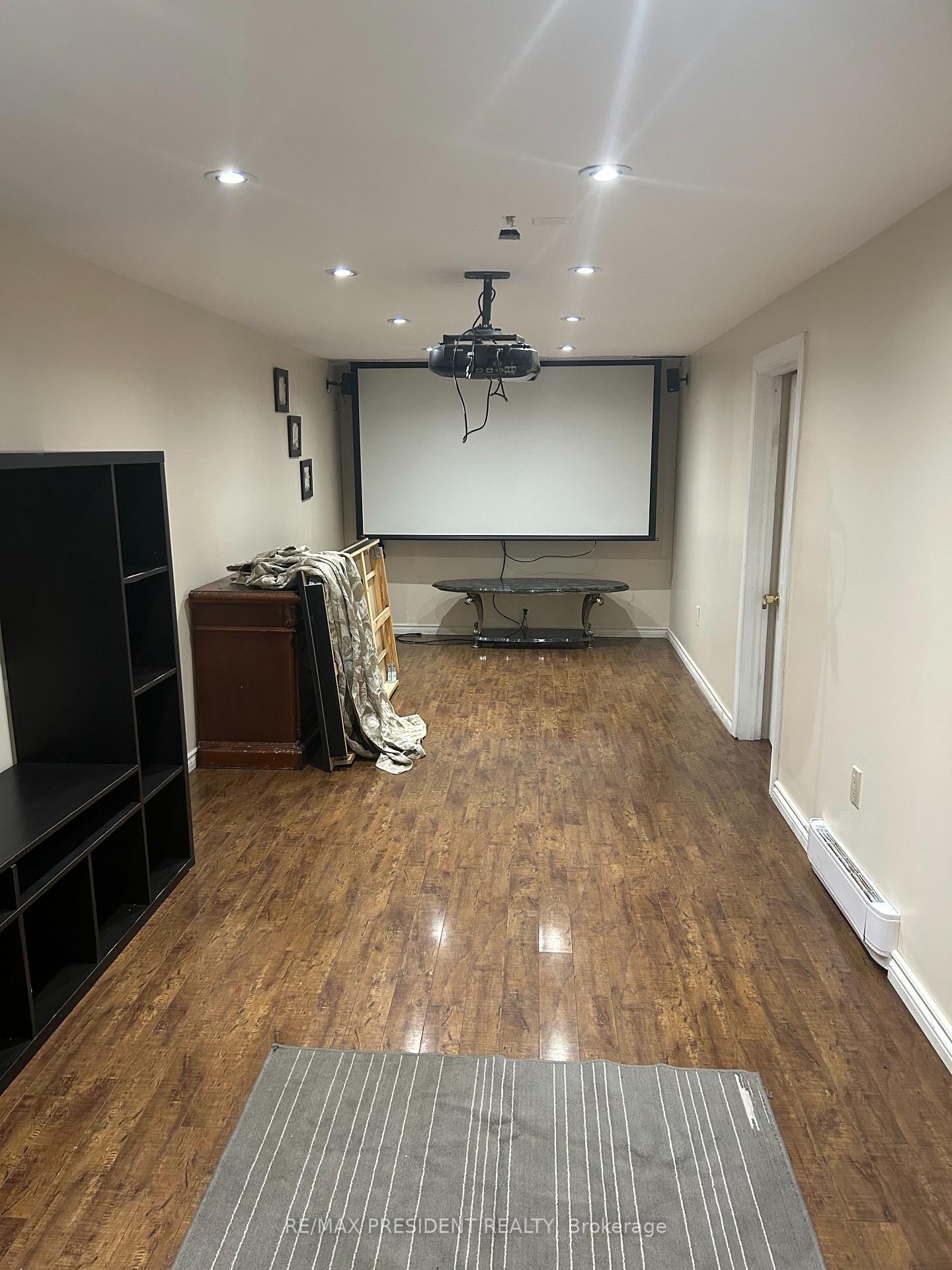 20-seguin-court-etobicoke-ontario-w13441432
