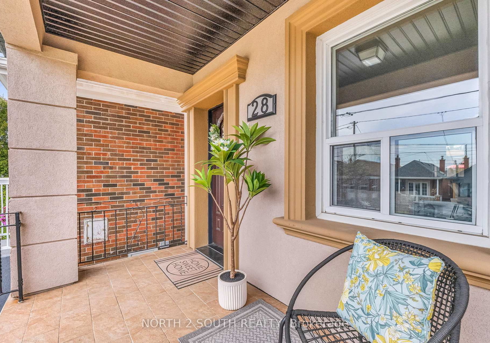 28-teignmouth-avenue-toronto-ontario-w13441590
