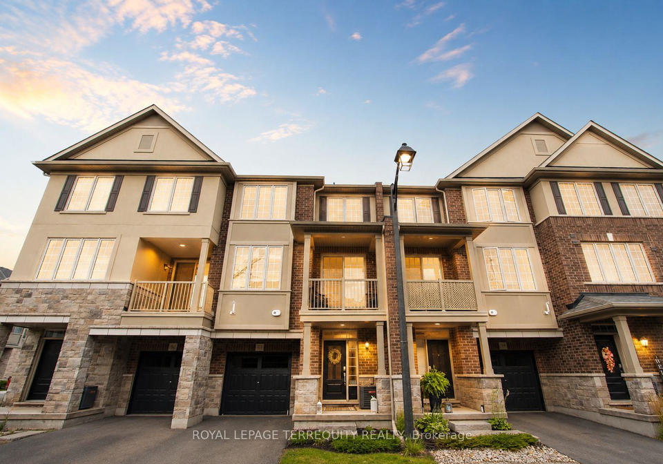 3111-blackfriar-common-oakville-ontario-w13441874