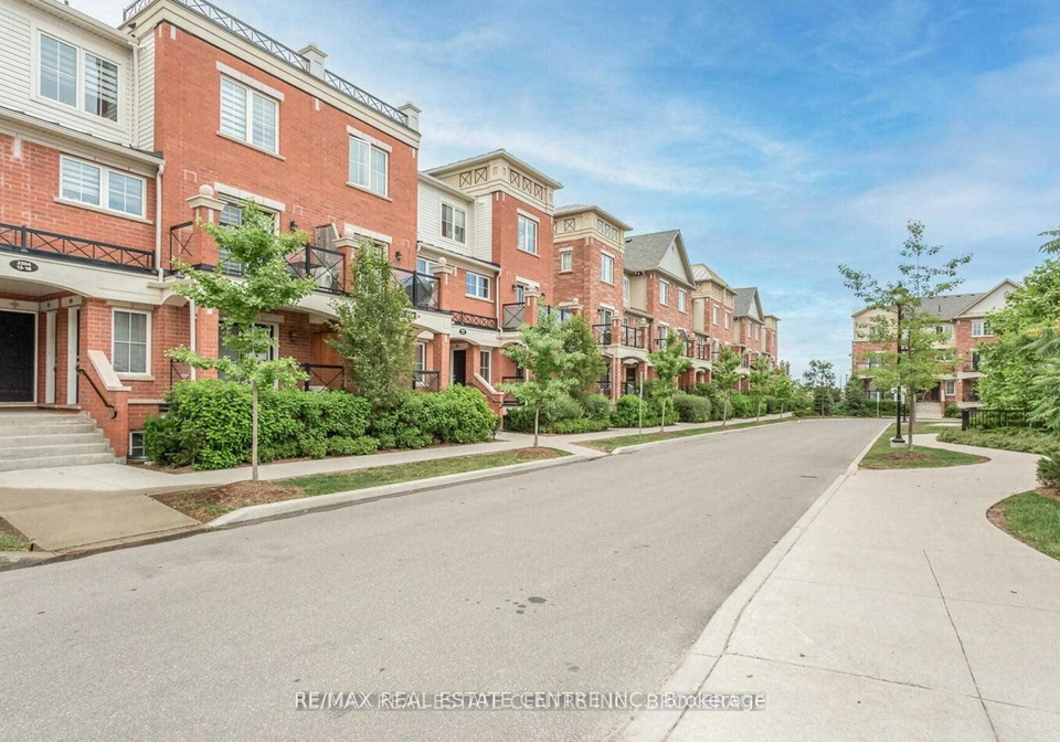 2504-post-road-oakville-ontario-w13442138