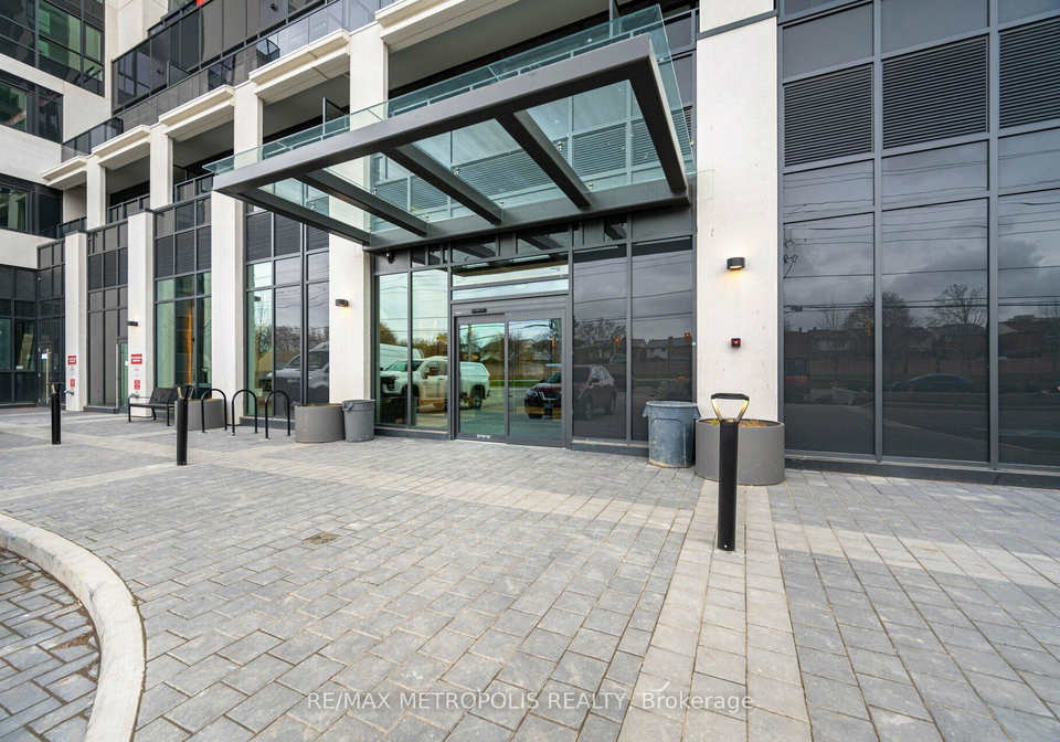 202-burnhamthorpe-road-e-mississauga-ontario-w13442218