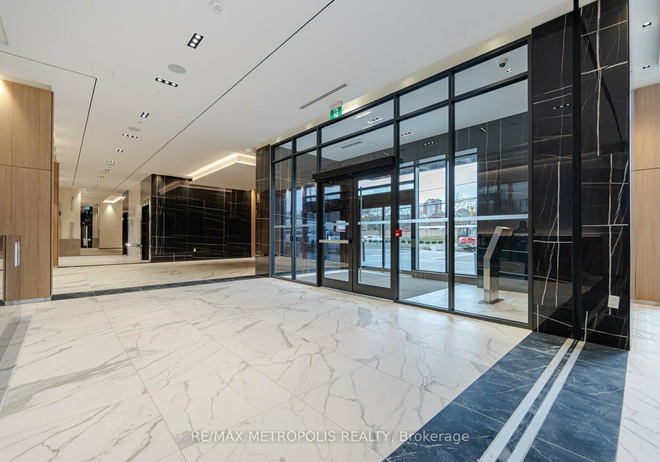 202-burnhamthorpe-road-e-mississauga-ontario-w13442218