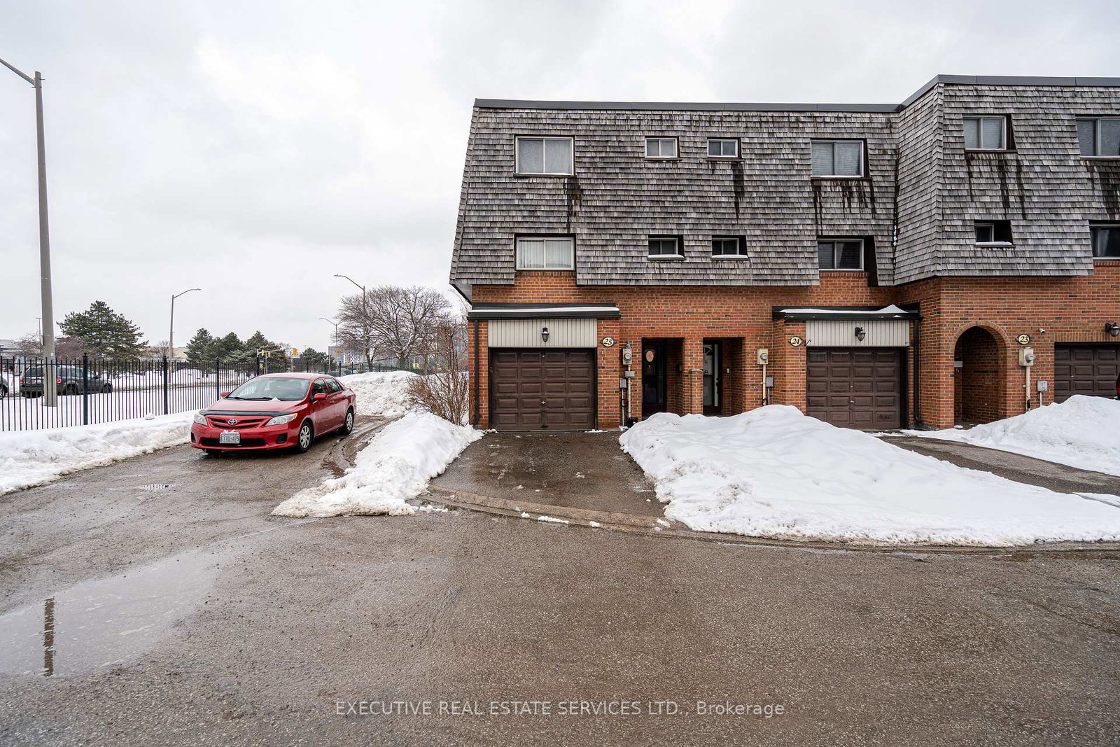25-briar-path-brampton-ontario-w13442324