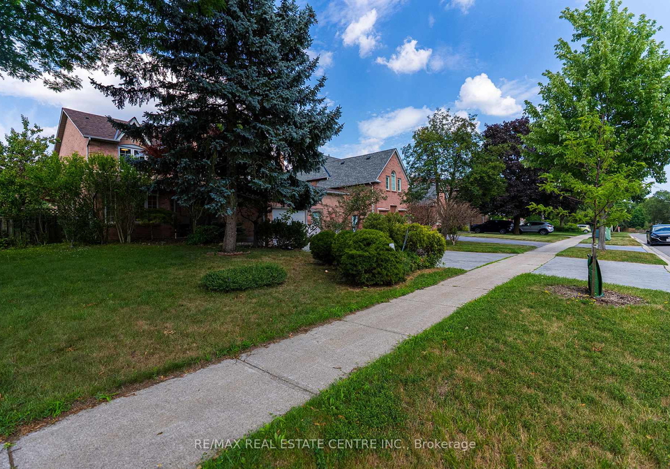 4623-hewicks-lane-mississauga-ontario-w13442334