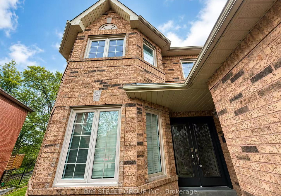 1054-chateau-court-mississauga-ontario-w13442486