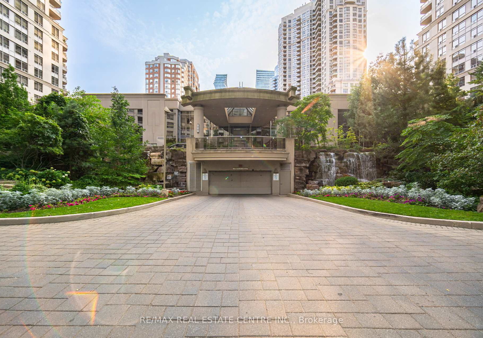 3888-duke-of-york-boulevard-mississauga-ontario-w13442640