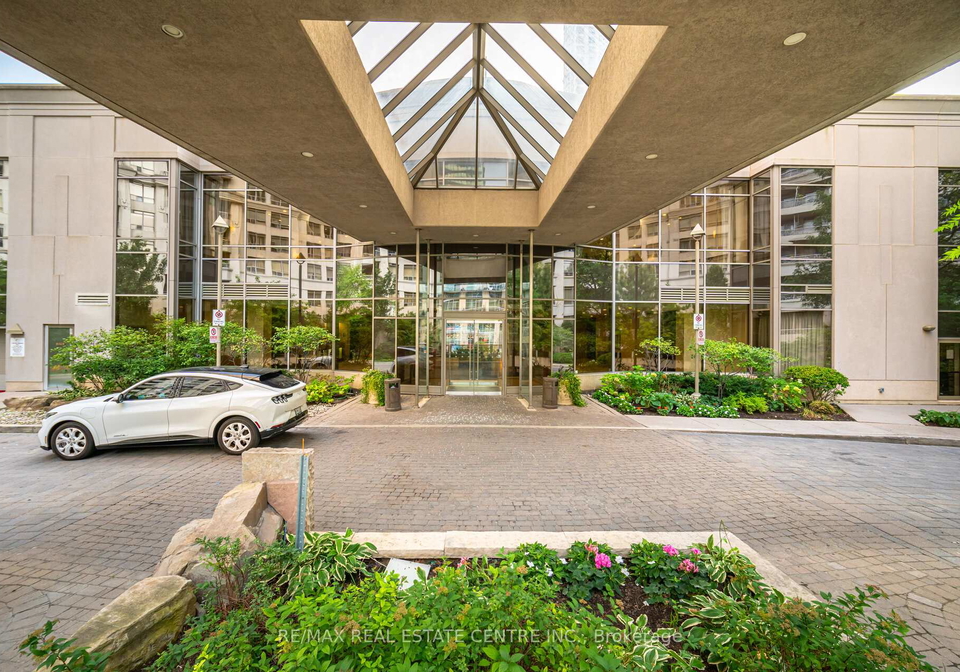 3888-duke-of-york-boulevard-mississauga-ontario-w13442640