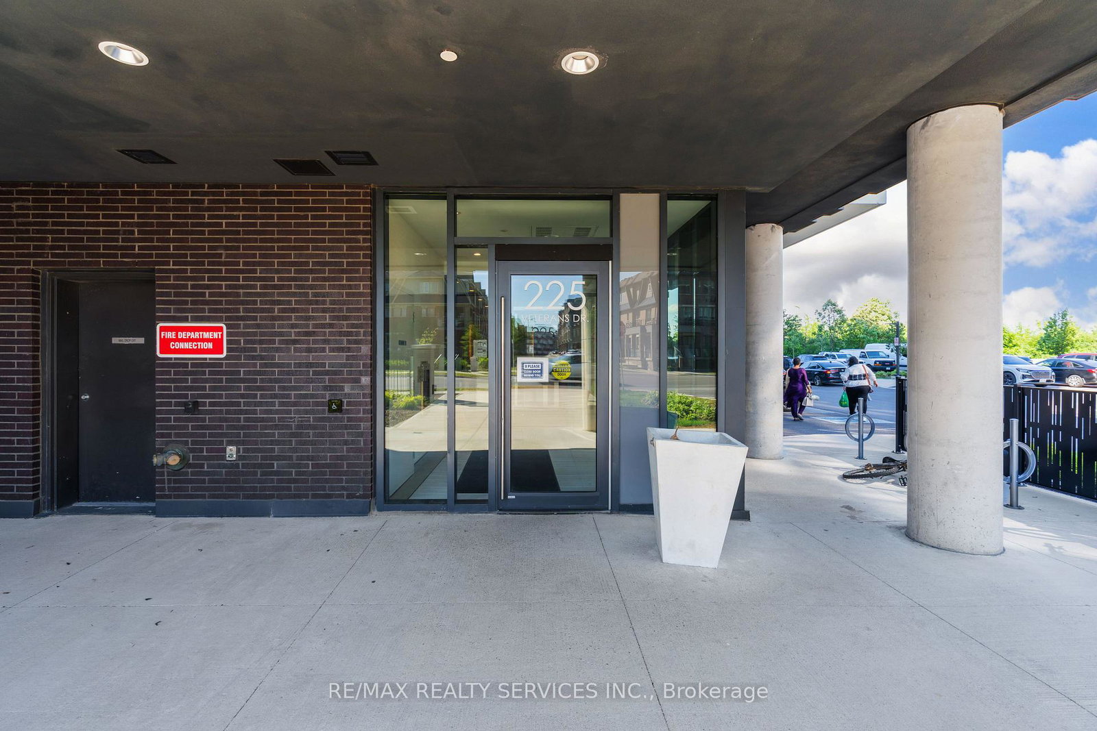 225-veterans-drive-brampton-ontario-w13442698