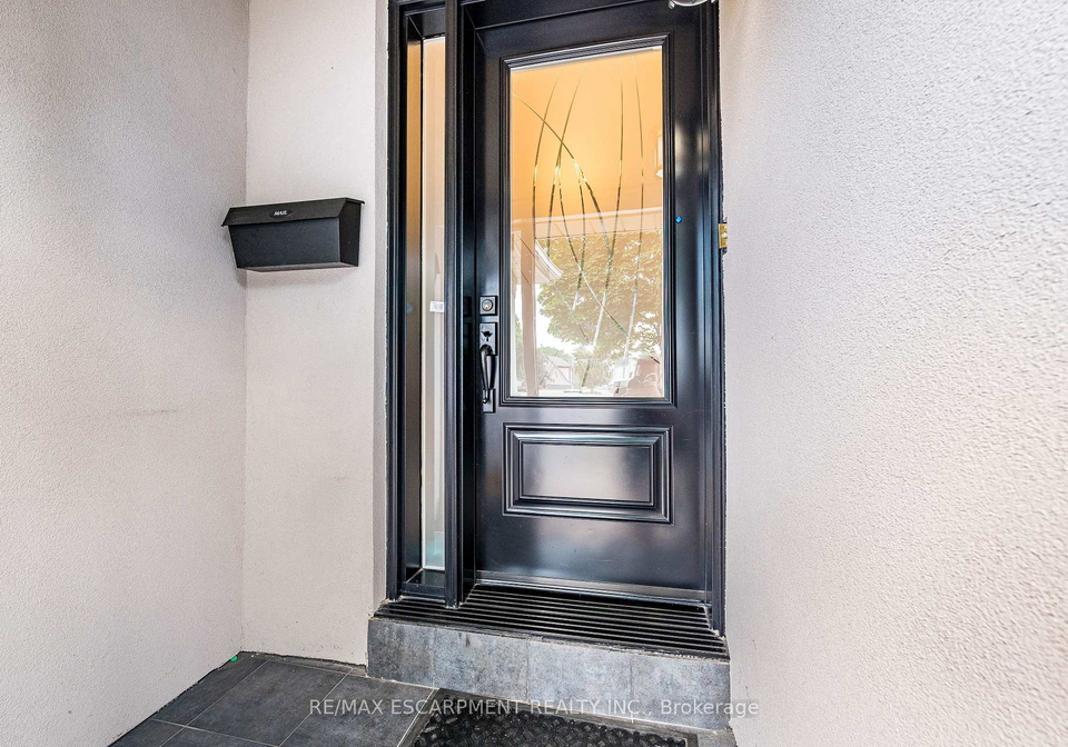 16-ackrow-court-etobicoke-ontario-w13442700