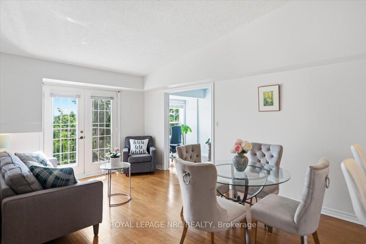 1450-bishops-gate-oakville-ontario-w13442968