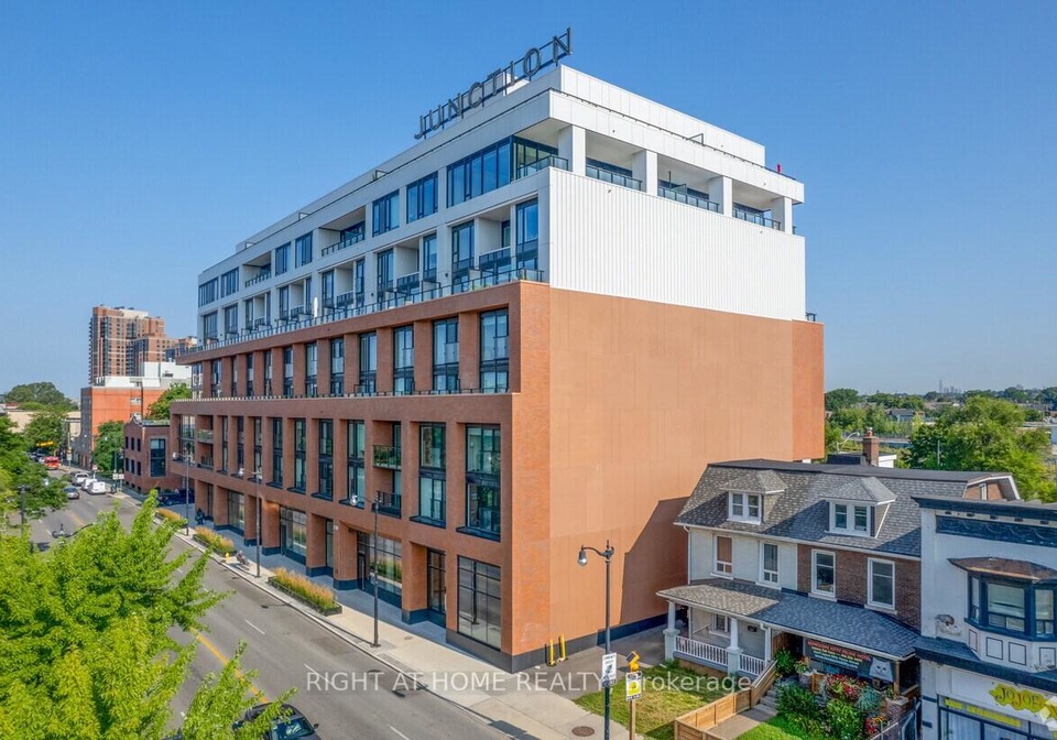 2720-dundas-street-w-toronto-ontario-w13443110