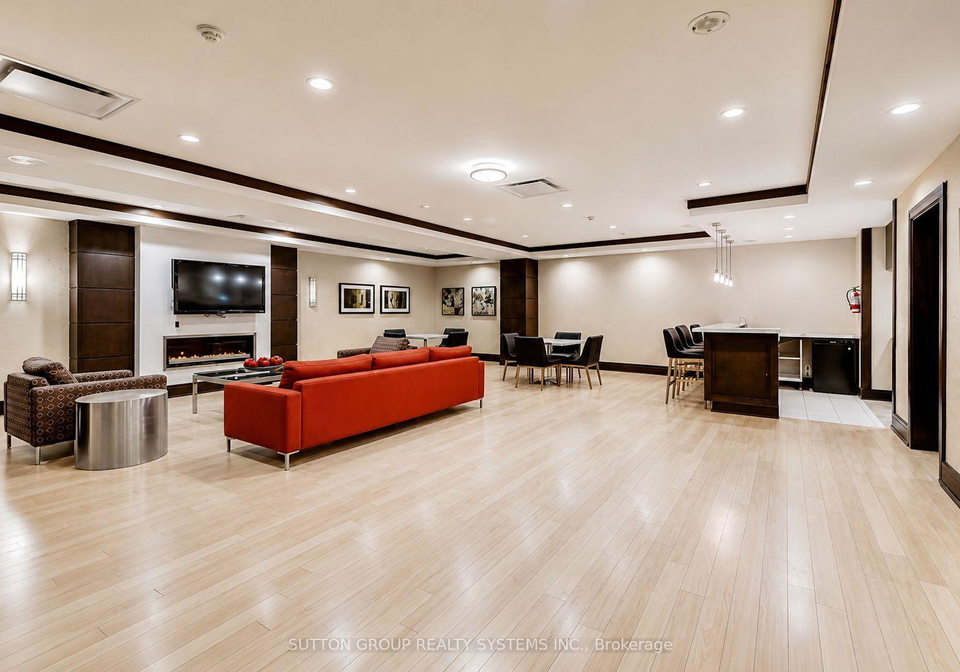 1070-sheppard-avenue-w-york-ontario-w13443156