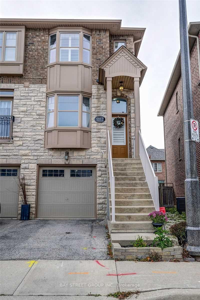 2410-woodstock-trail-oakville-ontario-w13443272