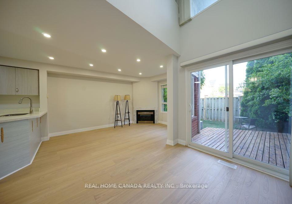 1240-westview-terrace-oakville-ontario-w13443414