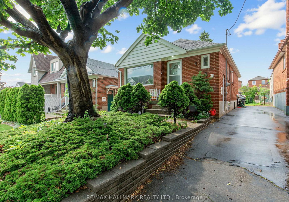 38-ypres-road-toronto-ontario-w13443770