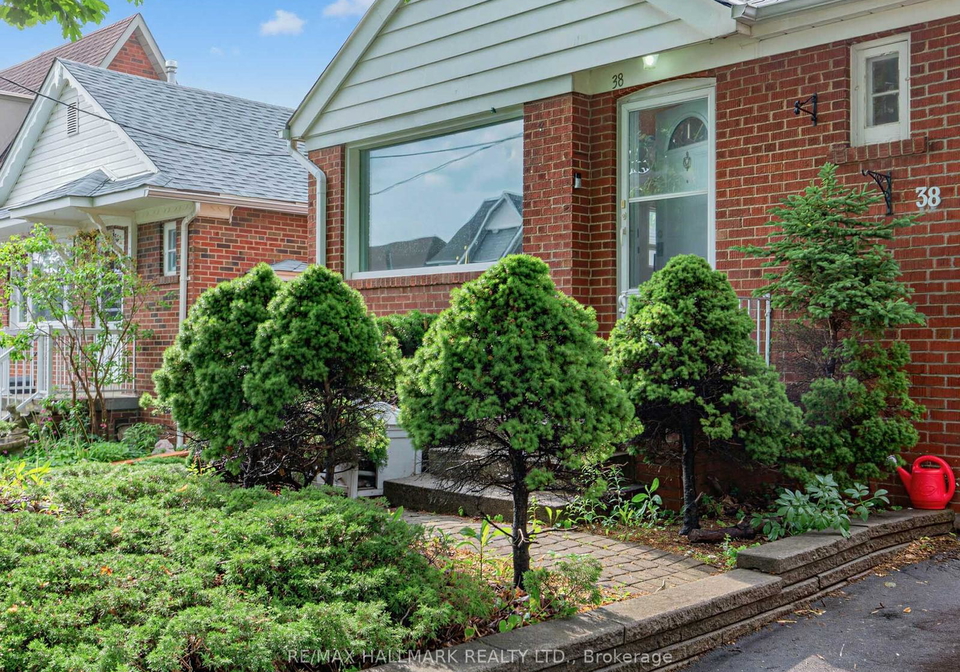 38-ypres-road-toronto-ontario-w13443770