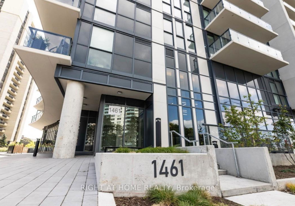 1461-lawrence-avenue-w-north-york-ontario-w13443874