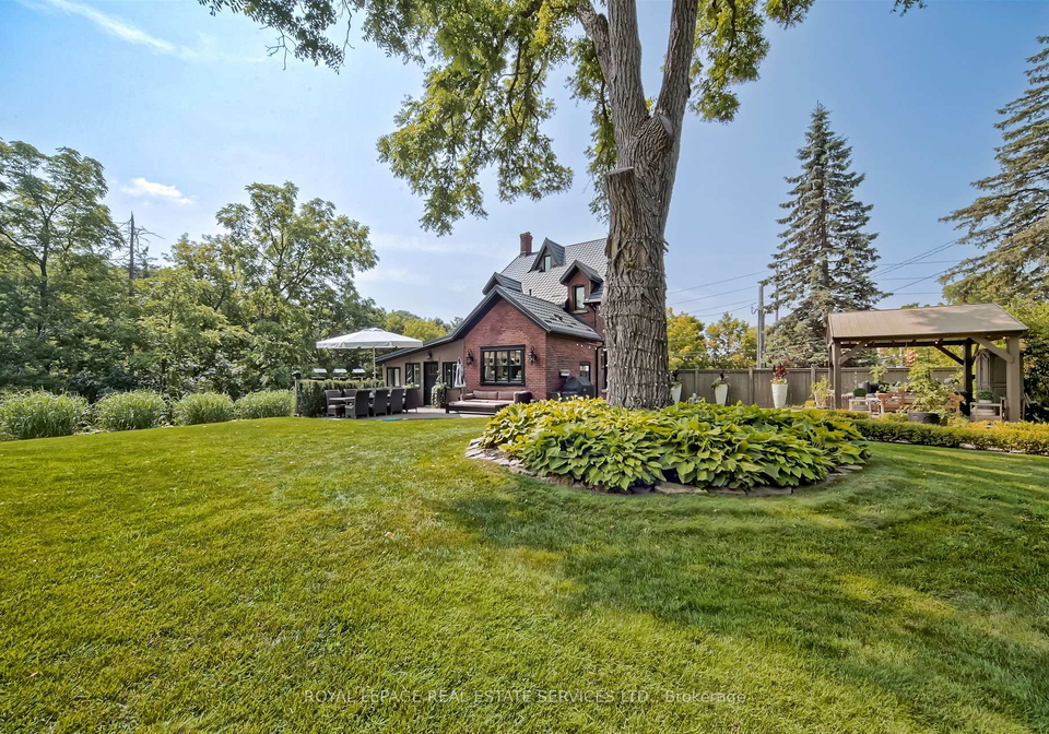 11-main-street-s-milton-ontario-w13443922