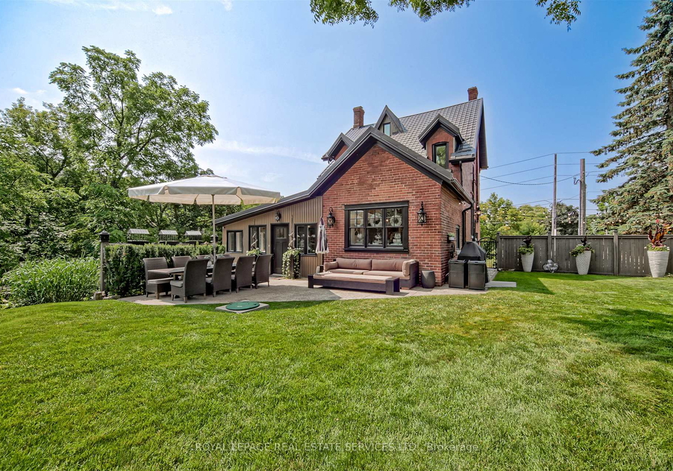 11-main-street-s-milton-ontario-w13443922