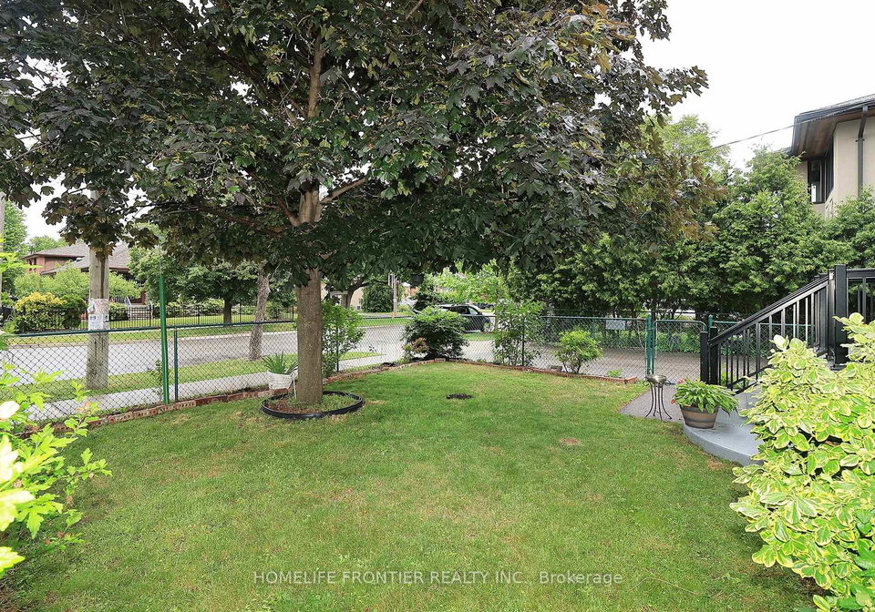 32-coules-court-etobicoke-ontario-w13444070