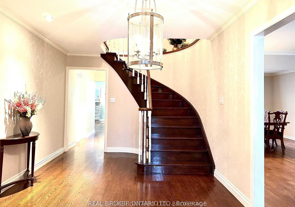 2524-king-richards-place-mississauga-ontario-w13444072
