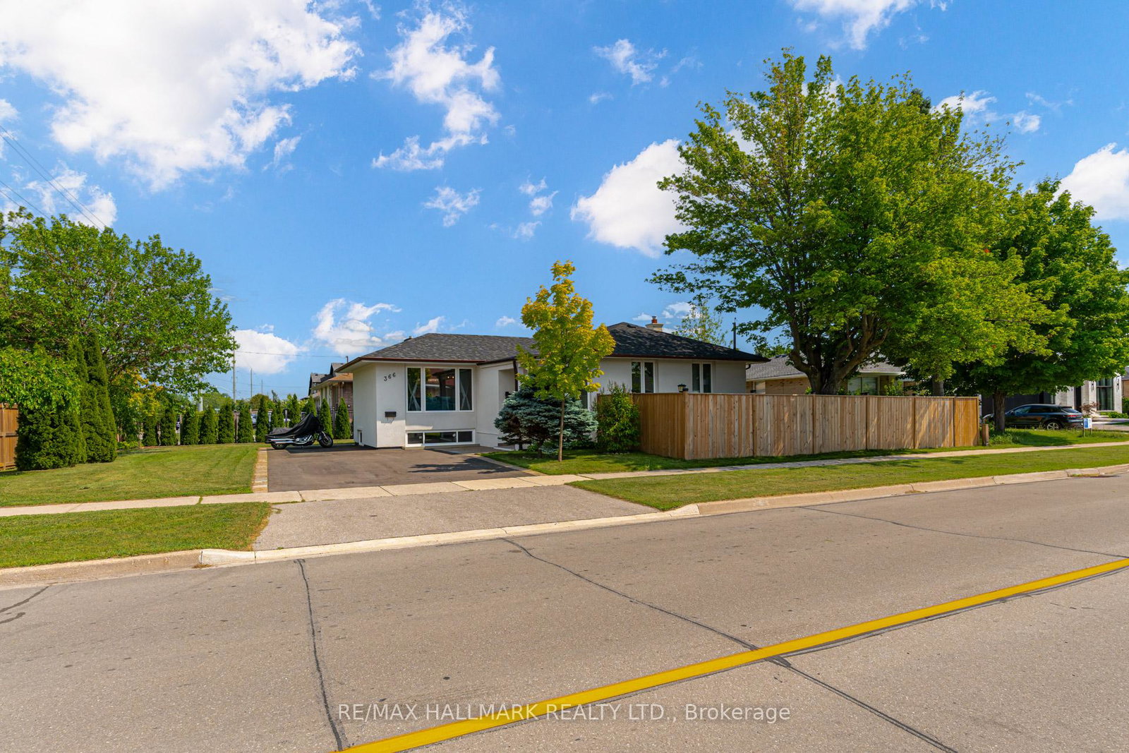 366-wildwood-drive-oakville-ontario-w13444106