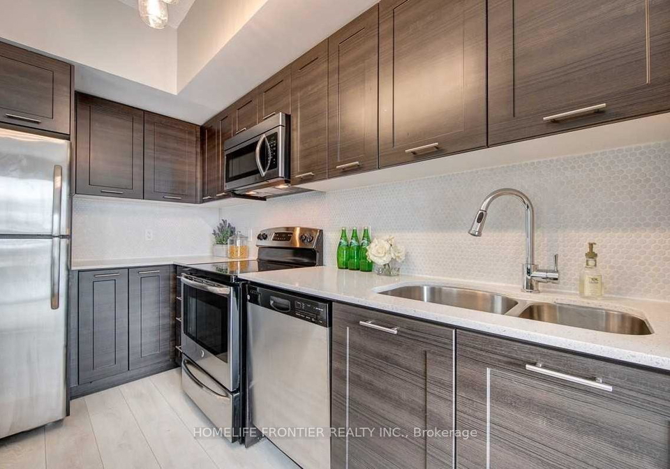 2220-lake-shore-boulevard-w-etobicoke-ontario-w13444116
