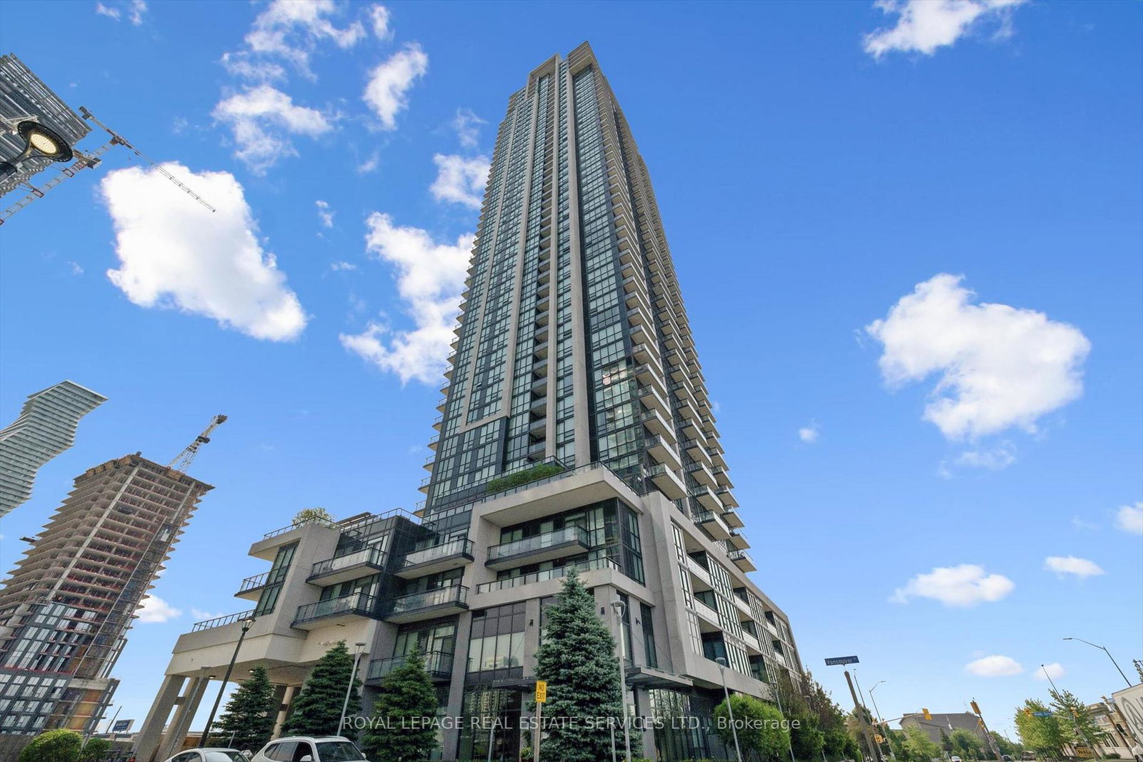 3975-grand-park-drive-mississauga-ontario-w13444140