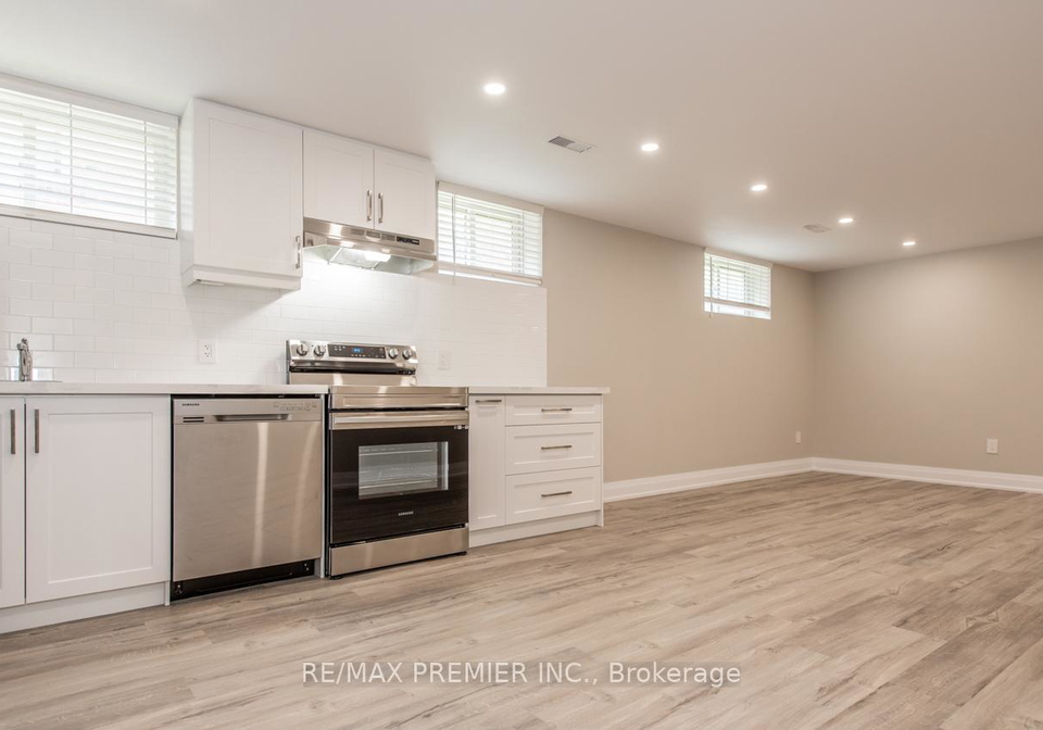 569-roding-street-york-ontario-w13444338