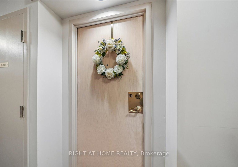 400-webb-drive-mississauga-ontario-w13444460