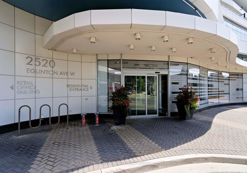 2520-eglinton-avenue-w-mississauga-ontario-w13444518