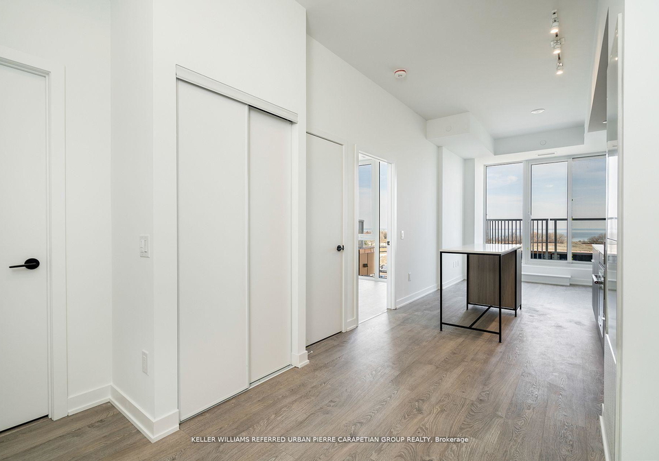 220-missinnihe-way-mississauga-ontario-w13445134
