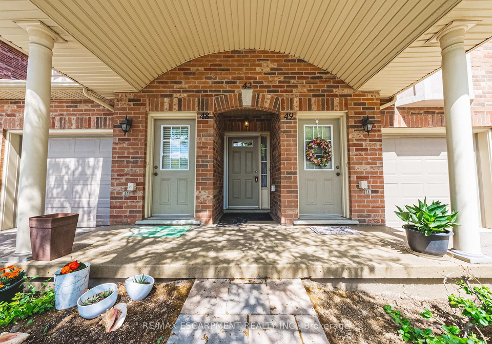 4045-upper-middle-road-burlington-ontario-w13445214