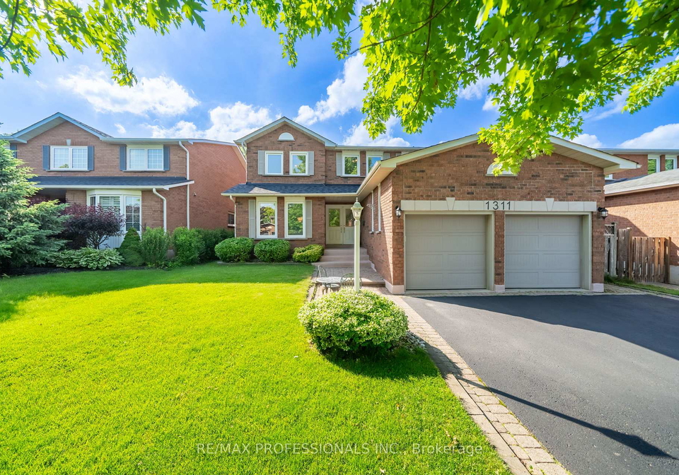 1311-greenridge-circle-oakville-ontario-w13445342