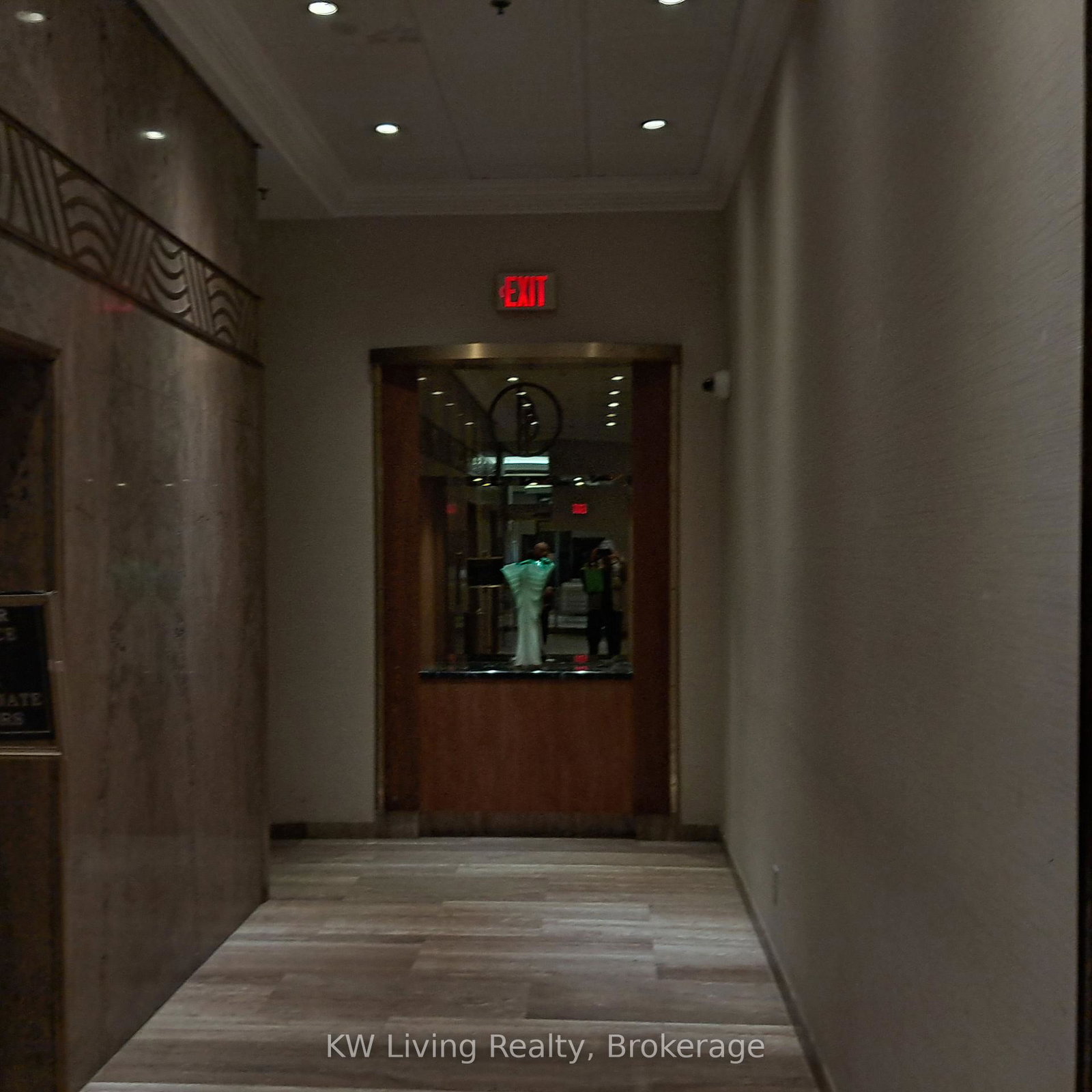 2045-lakeshore-boulevard-w-etobicoke-ontario-w13445820