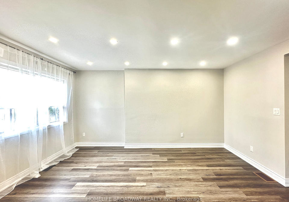 55-fairbank-avenue-e-north-york-ontario-w13445912