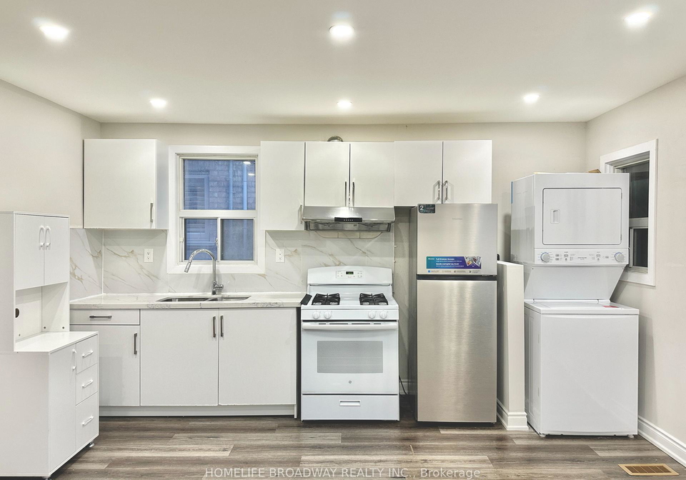 55-fairbank-avenue-e-north-york-ontario-w13445912